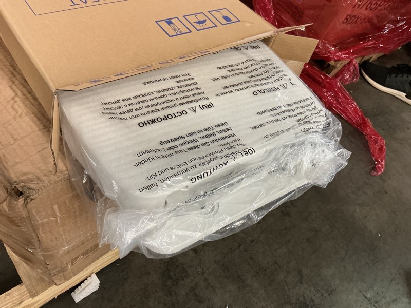 Condition photo showing New/Like New for TOTO SoftClose Slow Close Elongated Toilet Seat and Lid, Cotton White - SS124#01