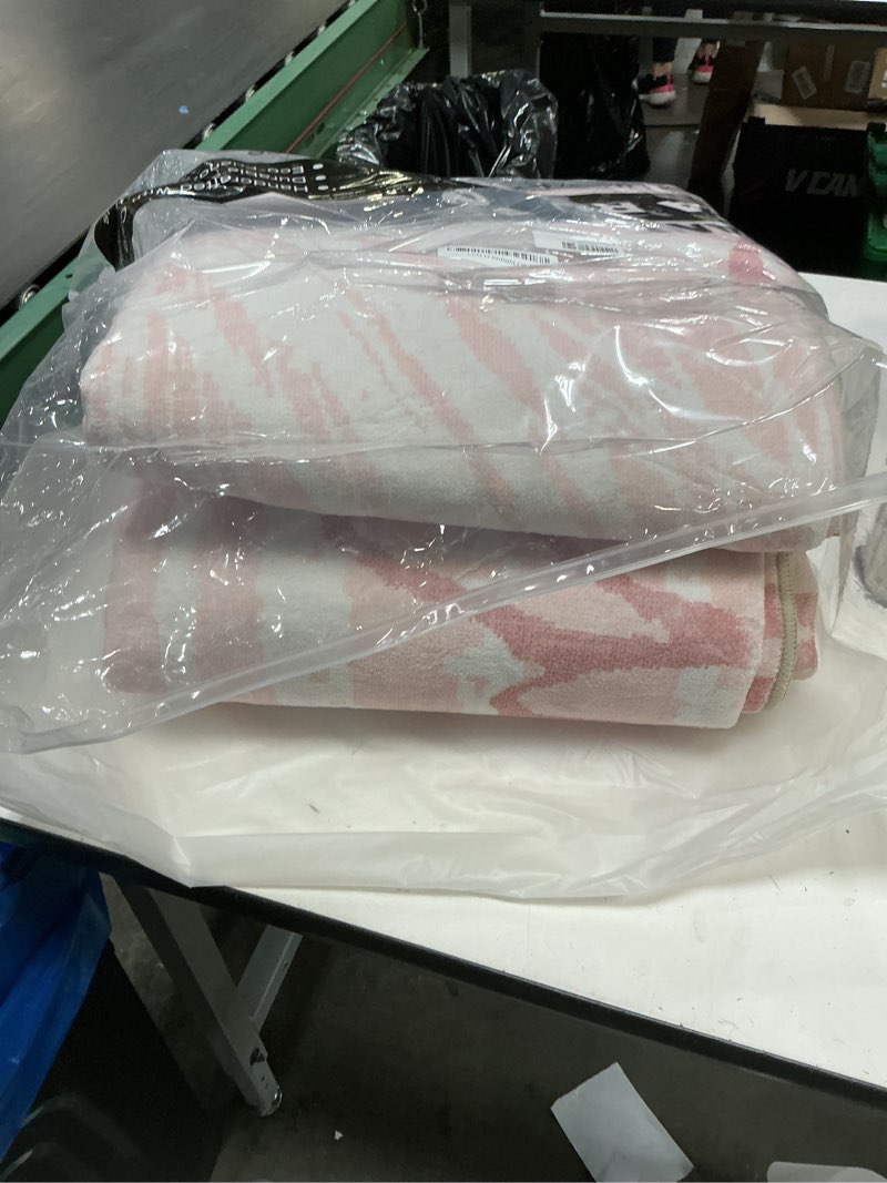 Condition photo showing Good Condition for pink rug 8x10 living room: washable modern large neutral floral rugs soft cute indoor non slip carpet for bedroom girls nursery kids playroom preppy baby room dining room office home 8' x 10' (rectangular) light pink