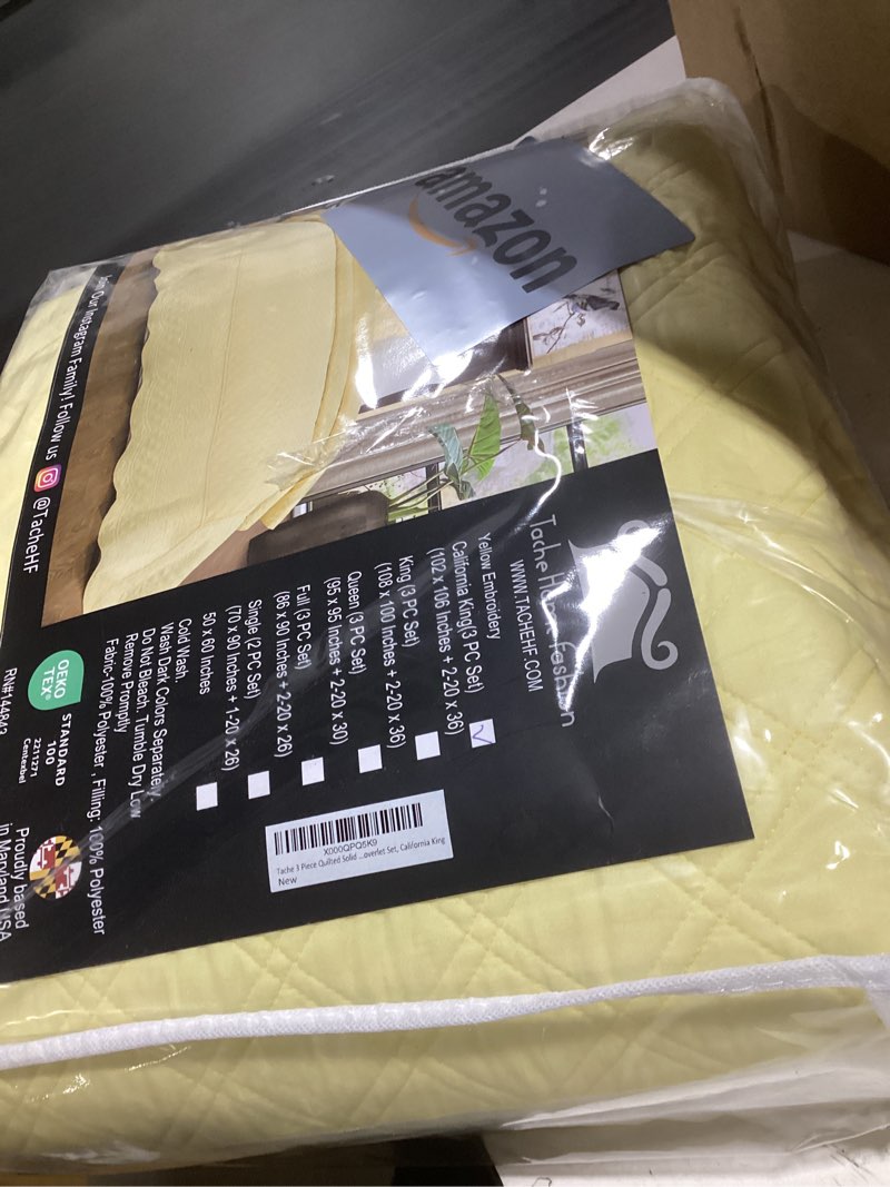 Condition photo showing Good Condition for brandream beige quilts king size cotton botanical matelasse bedding farmhouse floral quilts scalloped quilt set 3-piece king beige scalloped