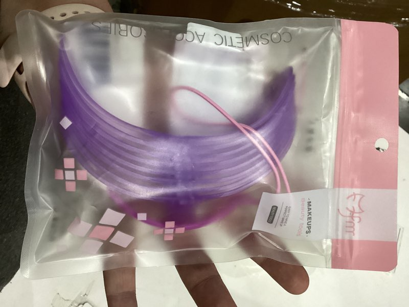 Condition photo showing New/Like New for Eyebrow Stencils, Eyebrow Template, Eyebrow Shaping Kit,8 Styles Reusable Eyebrow Stencil with Handle and Strap, Washable