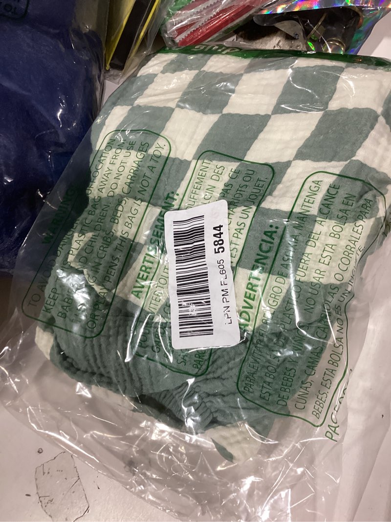 Condition photo showing New/Like New for blissful diary muslin bassinet sheets for baby girls boys, boho soft cotton fitted for oval hourglass rectangle mattress, 2 pack(sage checkboard & sage green) sage checkboard & sage green bassinet sheets 2 pack