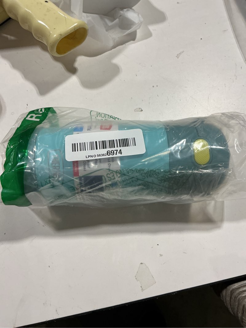 Condition photo showing Good Condition for thermos funtainer water bottle with straw - 12 ounce - kids stainless steel vacuum insulated water bottle with lid, blue/green blue/green 12 ounces