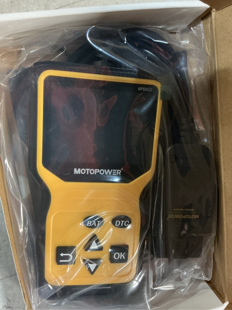 Condition photo showing New/Like New for motopower mp69033 pro obd2 scanner code reader check engine fault light diagnostic scan tool with battery tester
