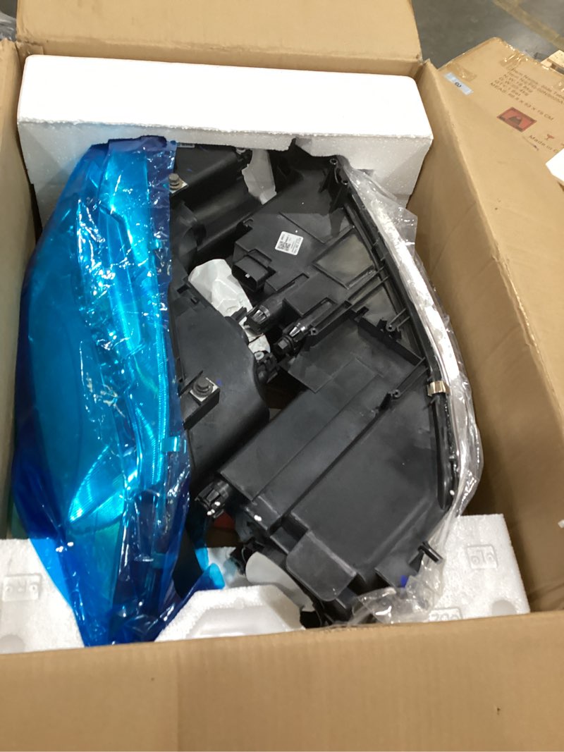 Condition photo showing Good Condition for halogen headlights assembly for 2006-2008 mazda 6 (w/fog lamp) | clear lens chrome housing clear reflector, oe style replacement headlights, left driver & right passenger sides