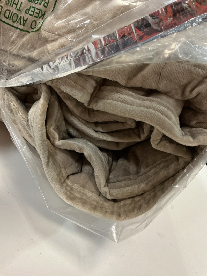 Condition photo showing Good Condition for recyco luxury velvet quilt set, california king 118'' x 106'' oversized bedspread, ultra soft velvet comforter, lightweight box stitch bedding sets for all season, with 2 shams, urban taupe oversized cal king (118" x 106") urban taupe