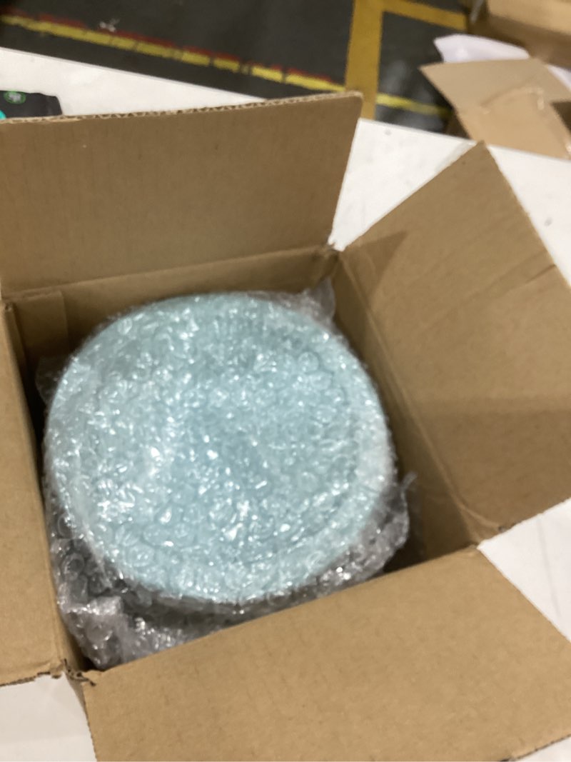Condition photo showing New/Like New for 2 pack glass yogurt containers with lids, reusable yogurt bowl with lid, large capacity make more without waiting, round bowl set with lids, wide mouth, ideal for food storage and meal prep