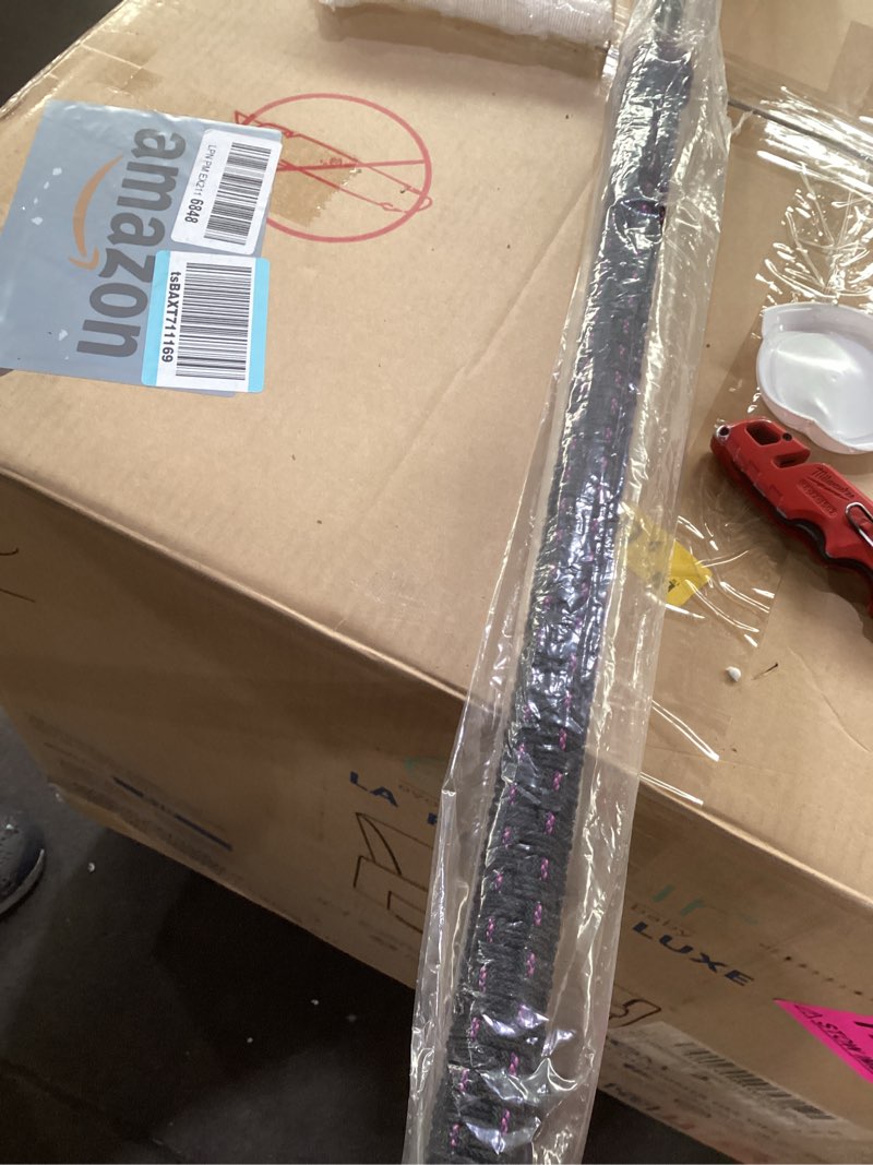 Condition photo showing New/Like New for Phenix Rods Black Diamond Hybrid Deckhand / 9?2? / 1 PC / 15-40 LB LINE Rating/Moderate/Fast Taper Action/Fuji HBSG SIC Guides/Basket Weave Deckhand Cord WRAP Handle