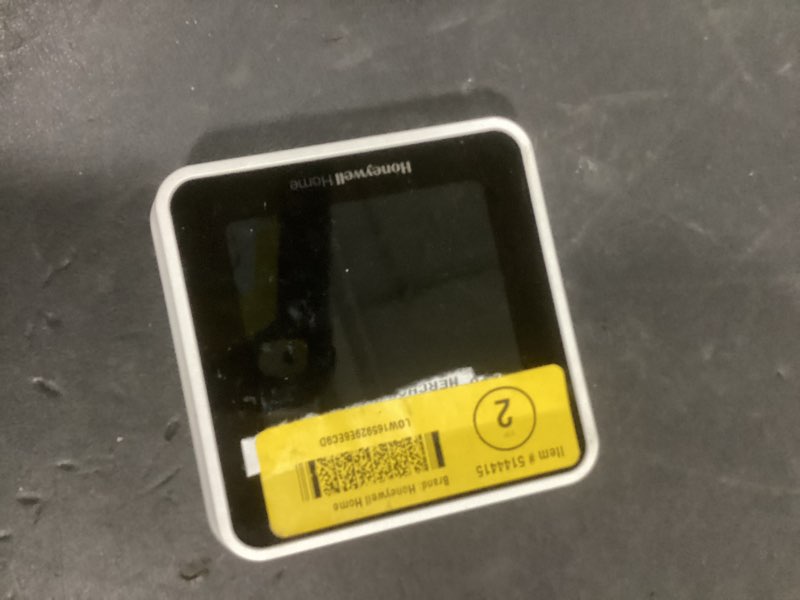 Condition photo showing New/Like New for honeywell home black/white smart compatible thermostat with wi-fi compatibility