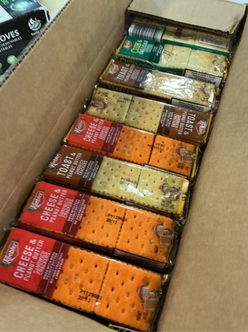 Condition photo showing New/Like New for nov/04/2026) keebler sandwich crackers, lunch snacks, variety pack (45 packs)