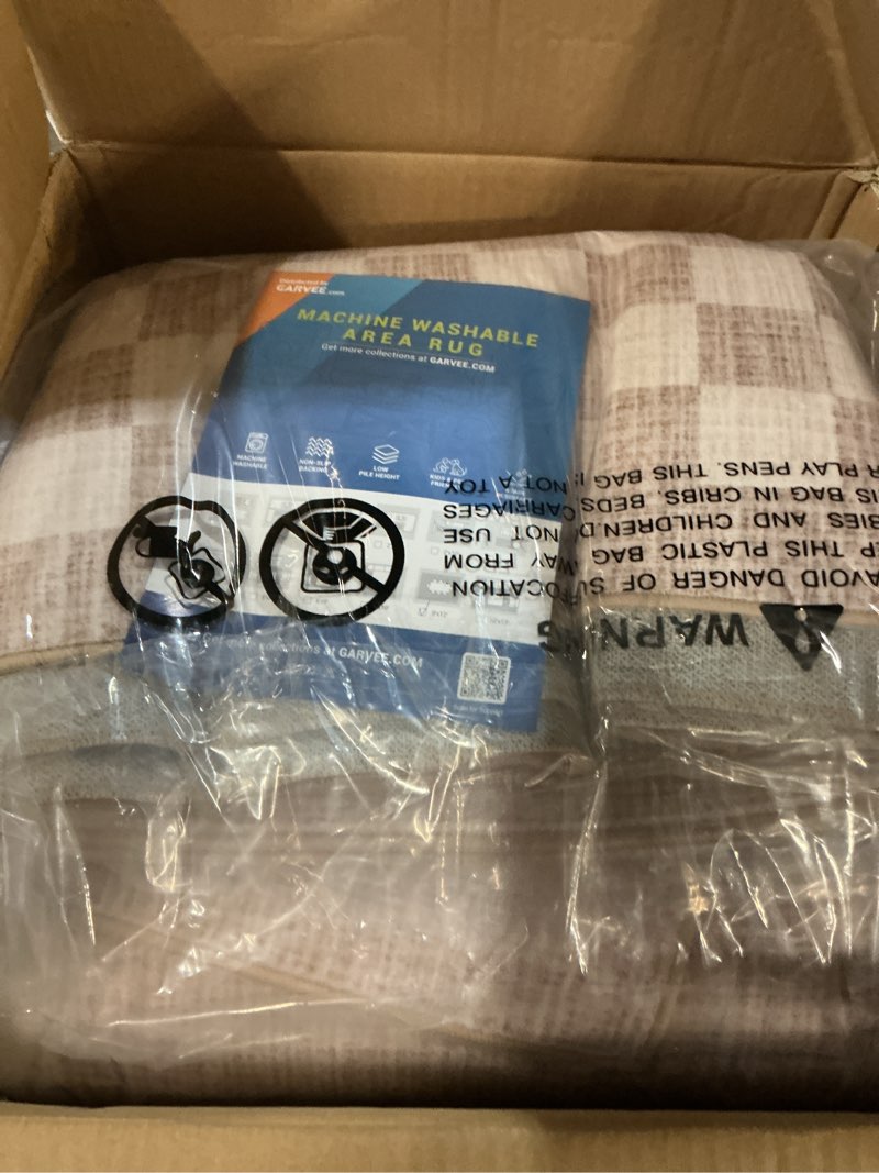 Condition photo showing New/Like New for Small Area Rug 9x12 Modern Checkered Entry Rug Solid Color Scalloped Kitchen Rugs Washable Bedroom Doormat Non Slip Stain Resistant Bordered Throw Carpet for Living Room Nursery Laundry, Beige Beige 9' x 12' (Rectangular)