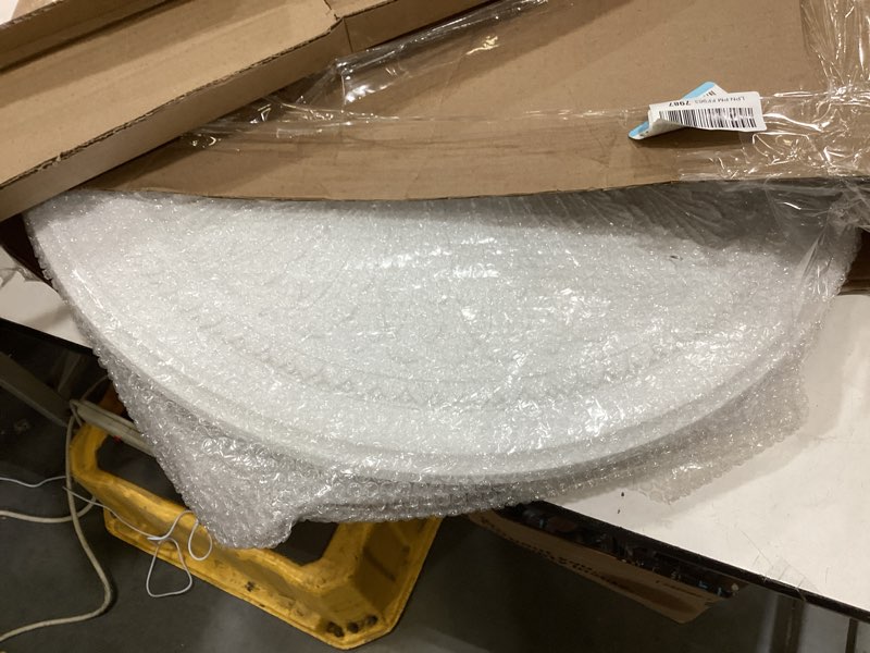 Condition photo showing Good Condition for Ekena Millwork CM29OA Oakleaf Ceiling Medallion, 29 1/8"OD x 3 5/8"ID x 1"P (Fits Canopies up to 6 1/4"), Factory Primed