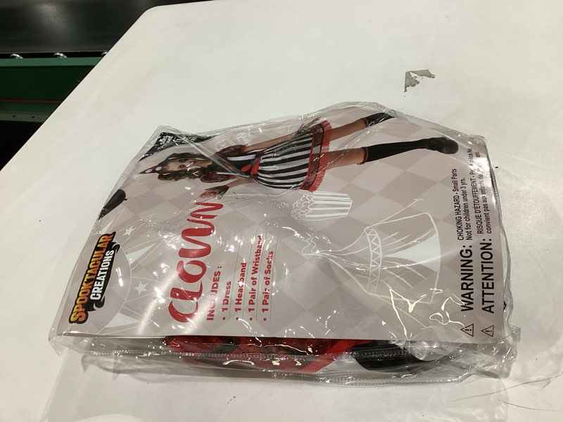 Spooktacular clown costume. XL 11-12 yrs