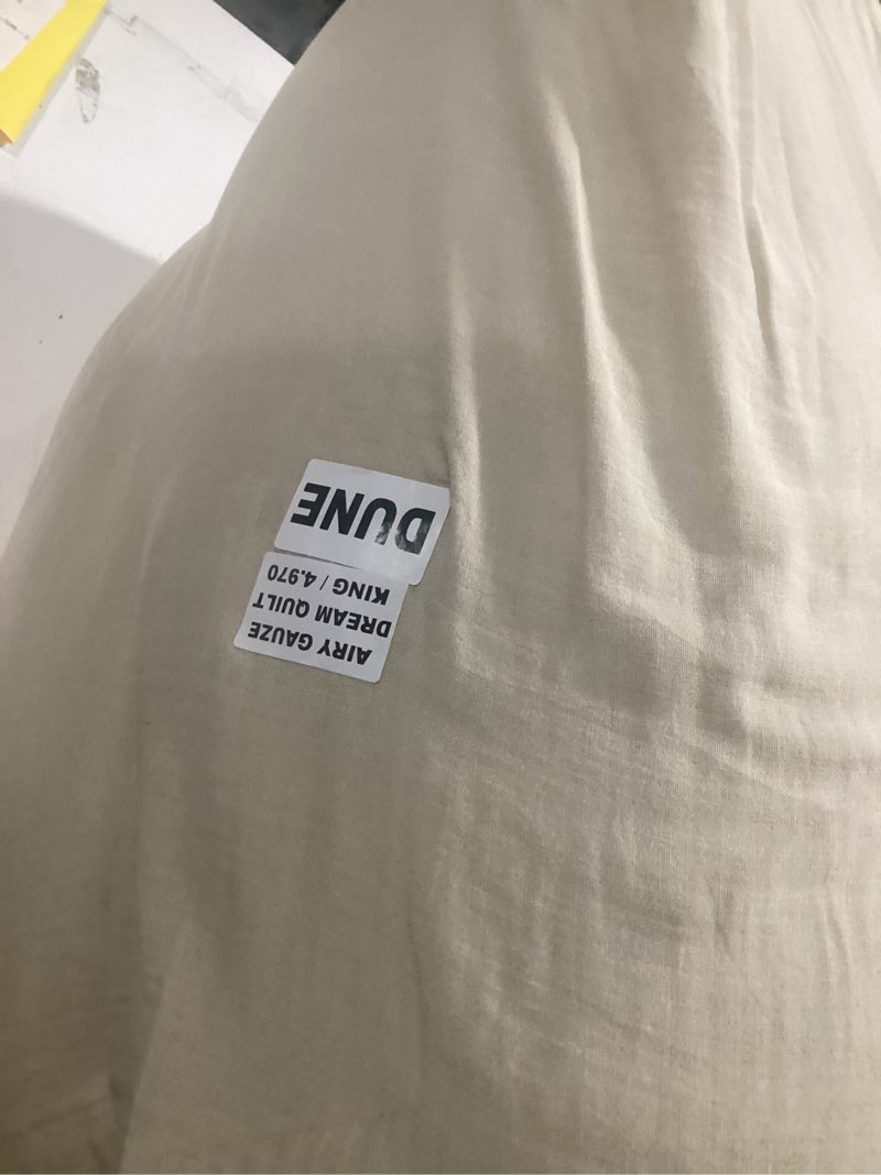 Condition photo showing Good Condition for organic cotton gauze dream quilt king