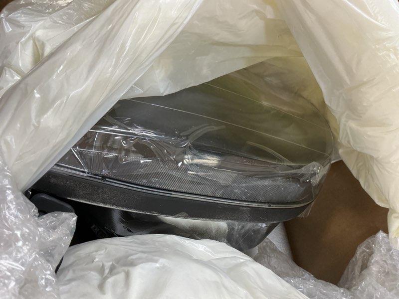 Condition photo showing Good Condition for 4Pcs Black Clear Lens Headlights + Parking Lights Corner Lamps Assembly Fits 2000 2001 2002 2003 2004 Toyota Tundra Regula/Access Cab Halogen Head Lights L+ R, Replace# TO2530135, TO2531135 Black Housing Clear Headlights + Parking Lights