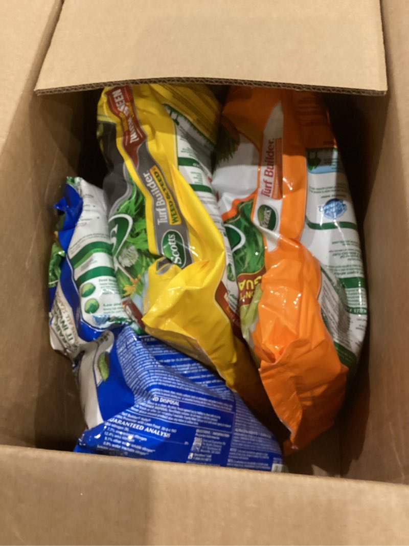 Condition photo showing Good Condition for MISSING WINTERGUARD  BAG Scotts Turf Builder 4-Bag Bundle for Small Lawns with Halts Crabgrass Preventer, Weed & Feed5, SummerGuard and WinterGuard 4 Step Small Yard