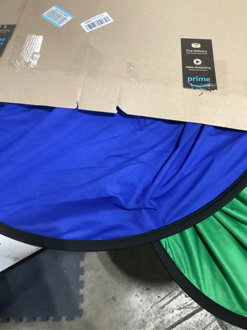 Condition photo showing Good Condition for Green Screen Portable,Heorryn 5x6.5ft Green Blue Screen Chair Backdrop Kit Background Double Sided Pop Up Chroma Key for Photography,Live Streaming Gaming Zoom Video Chats Parties and Meeting