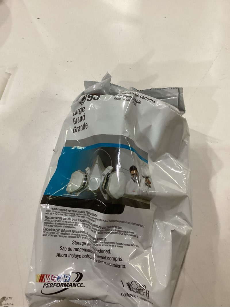Condition photo showing New/Like New for 3M 7193 Large Paint Respirator