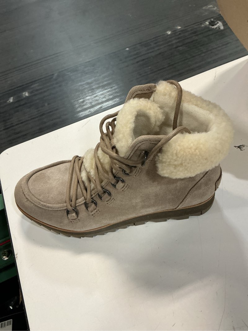Condition photo showing Good Condition for sorel harlow lace cozy - women's, ash brown size 7.5