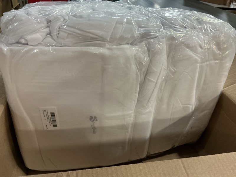 Condition photo showing New/Like New for 30 pack twin flat sheets bulk soft microfiber massage spa bed sheet dust poof cover for hospital hotel airbab dorm home windows curtain(white,twin) white twin