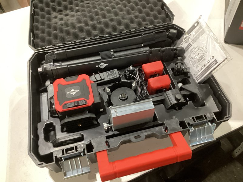 Condition photo showing New/Like New for 16 lines self-leveling laser level with tripod, 4x360°4d green cross line vertical & horizontal laser for construction,home renovation,remote controller&durable case luxury suitcase box