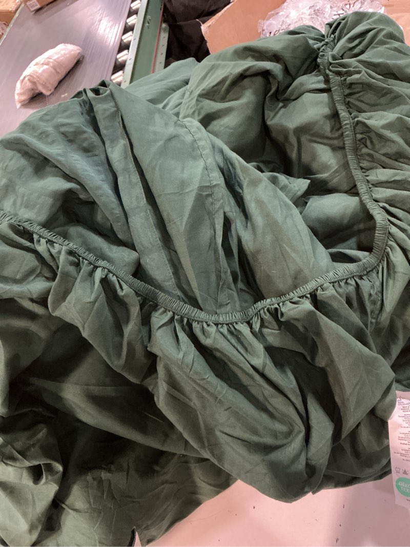 Condition photo showing Good Condition for cozylux full seersucker comforter set with emerald green bed in a bag 7-piece all season bedding set with comforter, pillow sham, flat sheet, fitted sheet, pillowcase