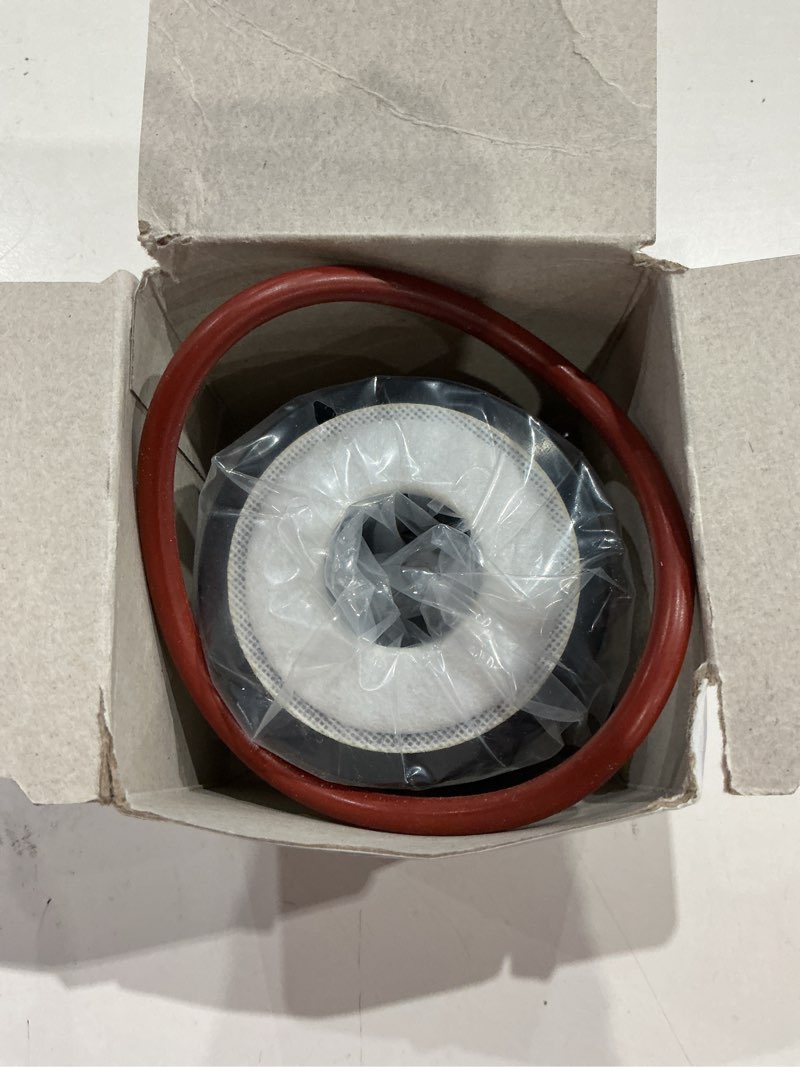 Condition photo showing Good Condition for oil filter 3710280m1 3710280m2 3710280m3 compatible with massey ferguson 1529 1532h 1533 1540 gc1723e gc1725m gc1705 gc1710tlb gc1715 gc1720tlb gc2410