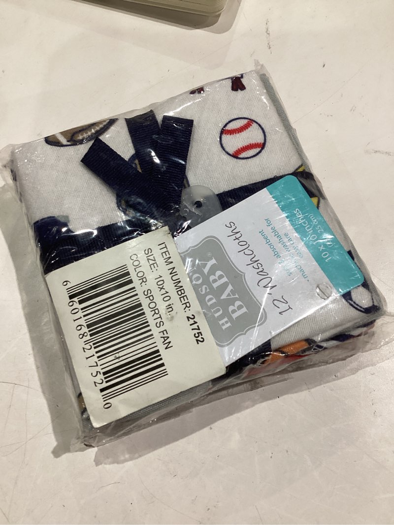 Condition photo showing Good Condition for Hudson Baby Unisex Baby Flannel Cotton Washcloths, Sports Fan 12 Pack, One Size One Size Sports Fan 12 Pack