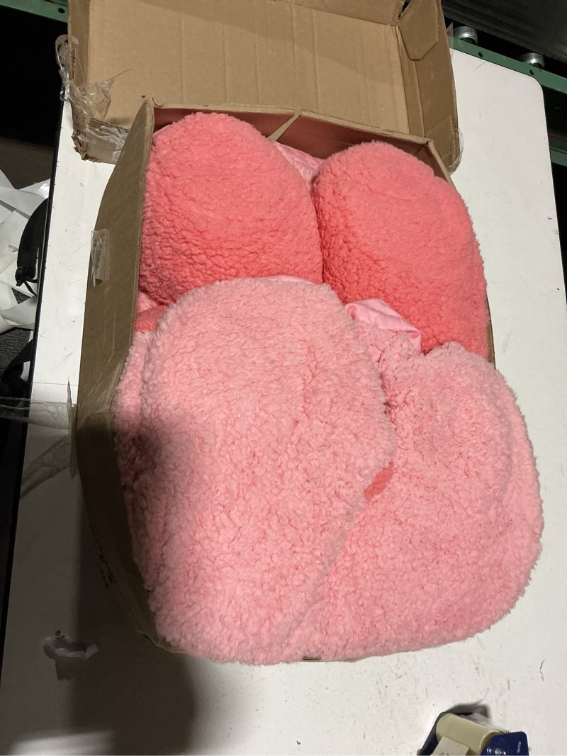 Condition photo showing Good Condition for Delta Children Cozee Buddy Chair, Disney Princess