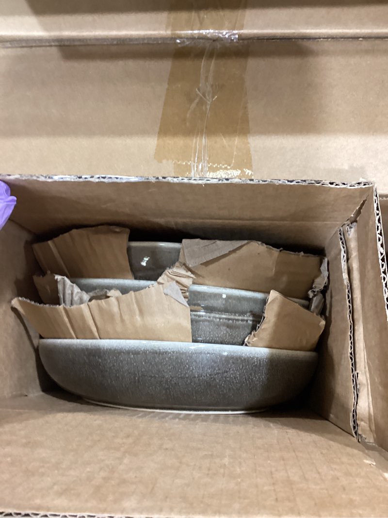 Condition photo showing New/Like New for 16 pc DW Set Stoneware