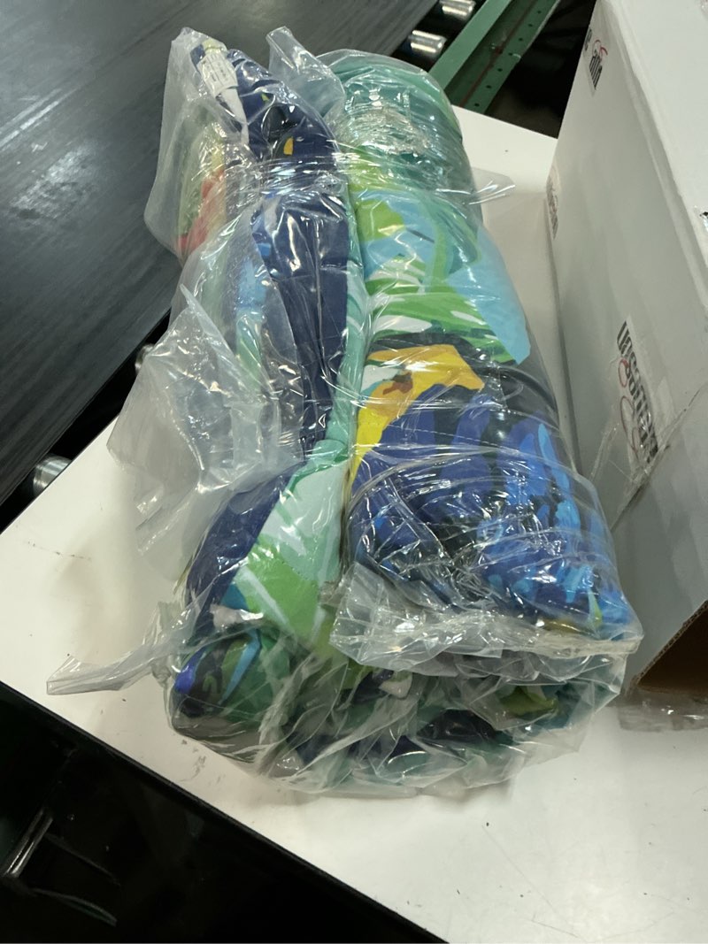 Condition photo showing New/Like New for lunarable parrots microfiber bedspread set, colorful parrots tropic flowers warm weather gardens vacation traveling, soft bedding set with pillow shams & comforter, king size, navy blue green yellow