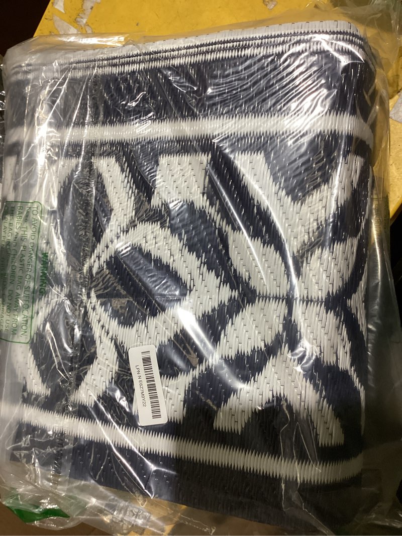 Condition photo showing Good Condition for purecozy outdoor plastic straw rug navy blue large outside waterproof outdoor patio 5x8 carpet geometric reversible mat modern for camping rv porch deck balcony beach 5' x 8' (rectangular) geo | navy blue