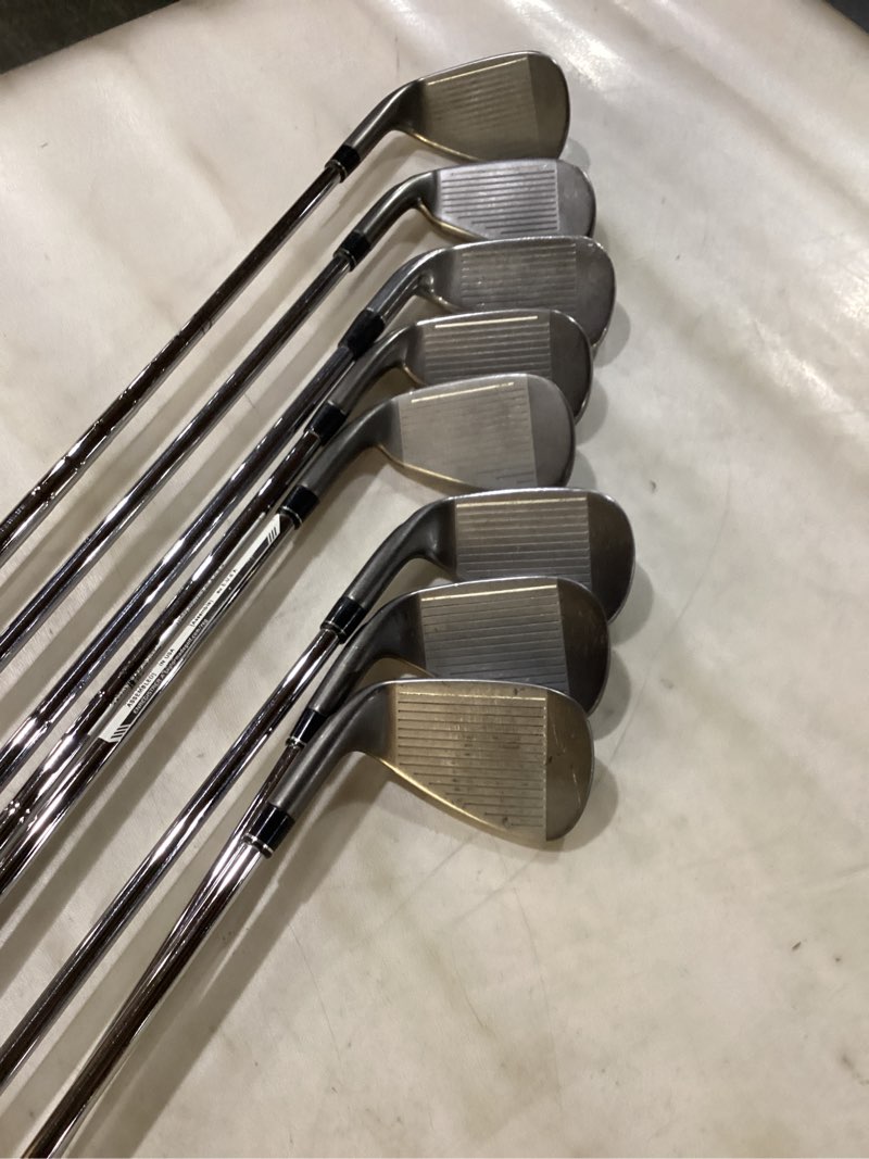 Condition photo showing As Is for Mizuno JPX925 Hot Metal Pro Golf Club Set 4-GW RH / STEEL / STIFF
