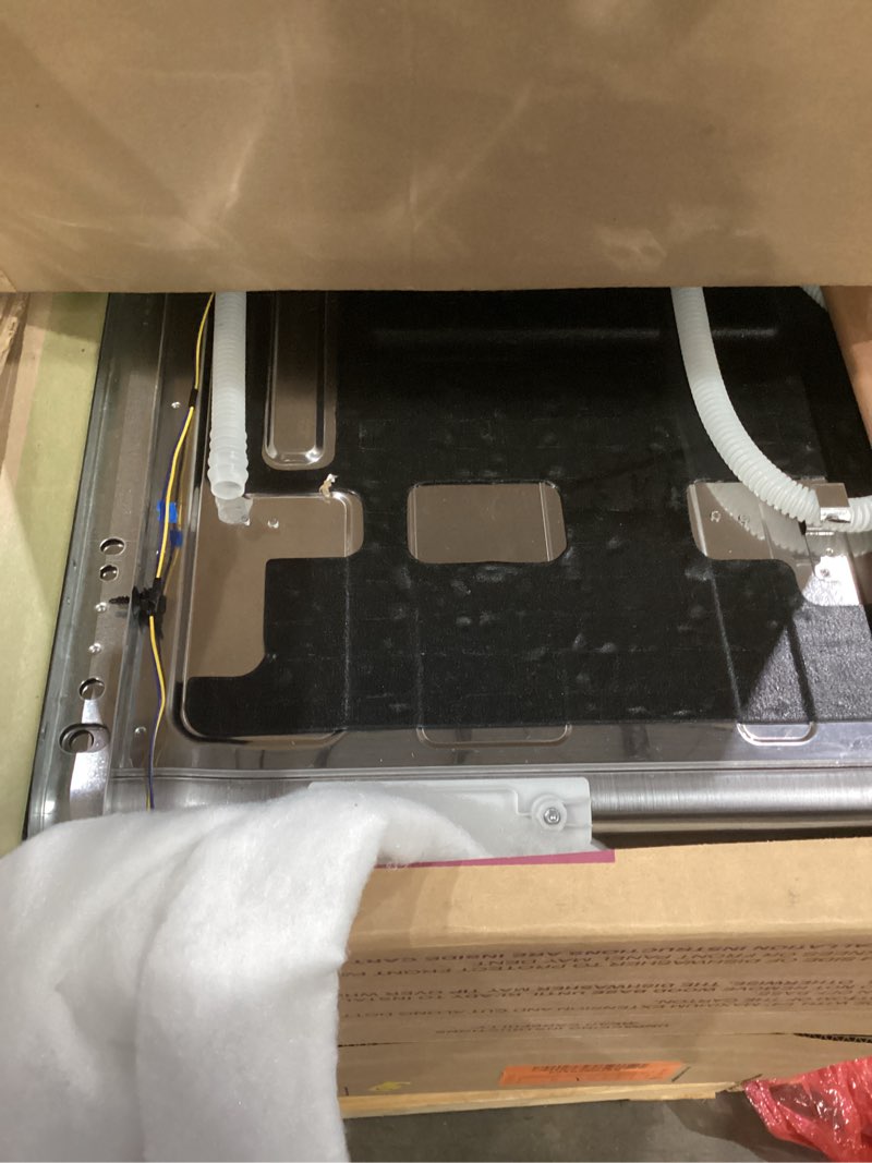 Condition photo showing Good Condition for kenmore 24" premium hybrid tub dishwasher - ultrawash, morespace adjustable rack, high temp & smartwash - 12 place settings - 54 dba - energy star certified - fingerprint resistant stainless steel