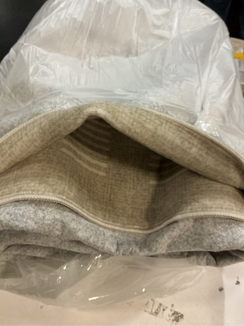 Condition photo showing As Is for washable rugs 8x10 area rugs for living room,ultra soft faux wool retro carpets,non slip backing,durable edge binding,stain resistant,the large carpet for bed room,dining room,office decor earthy neutral-light taupe-white 8' x 10' (rectangular)