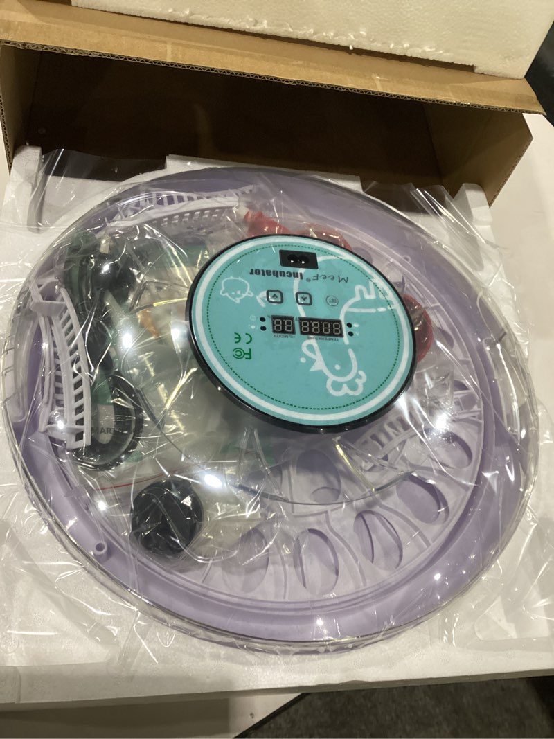 Meef incubators eggs and 15 goose