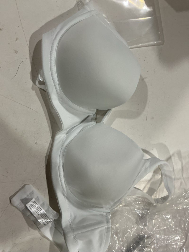 Condition photo showing Good Condition for leading lady, brigitte full coverage, underwire, lightly padded t-shirt bra, side & back smoothing, adjustable straps,36a-54g 38a white