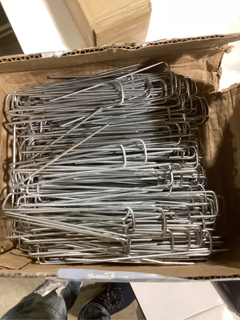 Condition photo showing Good Condition for Pinnacle Mercantile USA Made 450 Pack Garden Landscape Staples Weed Barrier Fabric Stakes Galvanized 6 inch Pins Anti Rust Sod Staple 11 Gauge Steel 450 11 Gauge
