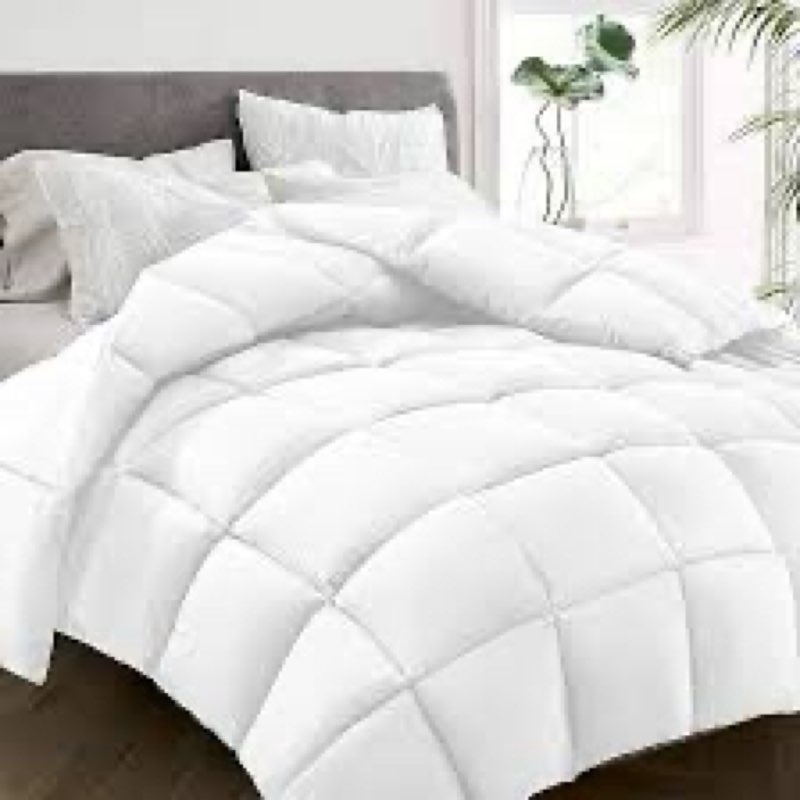 Bedsure Comforter Duvet Insert - Quilted Comforters Full Size, All Season Duvet, Down Alternative Bedding, with 8 Tabs, Gifts for Women/Men,Cream,Full 86 x 82 Inches Cream Full ( incomplete )