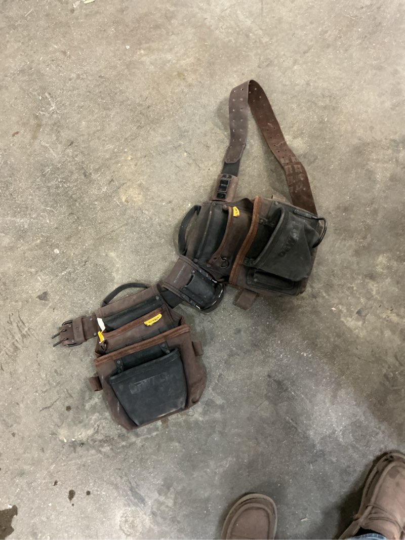 Condition photo showing As Is for dewalt carpenter leather tool belt