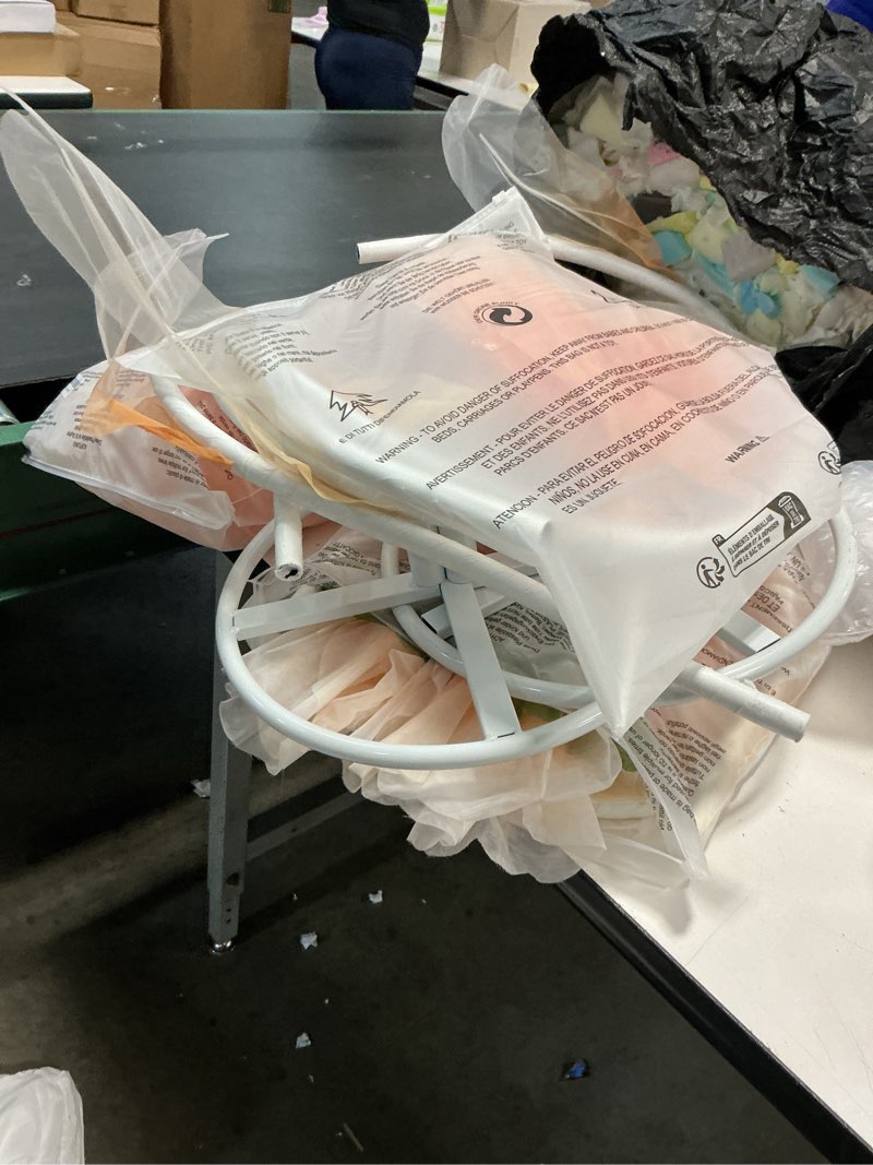 Condition photo showing Good Condition for Giant Flowers for Decoration,66.9" Tall Floor Standing Life Size Silk Flower Decor - 3 Large Artificial Flowers with Stand for Wedding Reception,Party Banquet Background,Home Decor Champagne