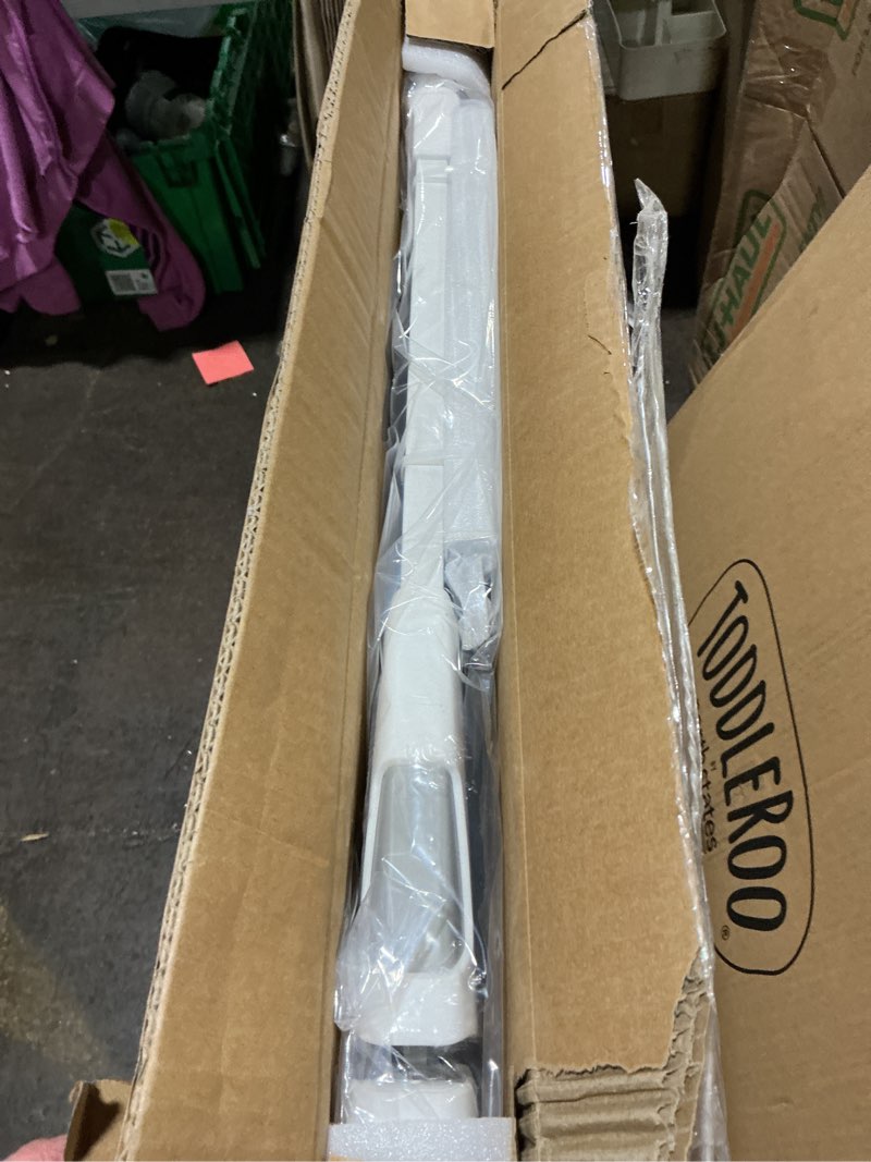 Condition photo showing New/Like New for babelio safety gate door fits for stairs, narrow and wide doorways with auto close, easy install, no drilling, pressure mounted for baby, child, pets, dog/puppy, 26''-40'', white white 30"tall 26"-40" wide