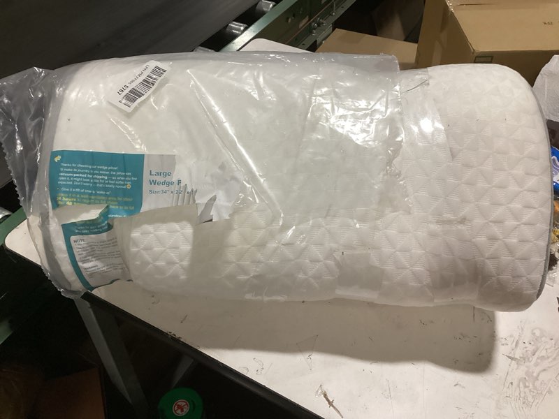 Condition photo showing Good Condition for vekkia 34" extra-long wedge pillow, back & arm support, bed wedge pillow for sleeping after surgery, acid reflux, snoring relief, removable washable cover & double side pockets, 7.5" height white/gray longer wdge pillow(34"x22"x7.5")