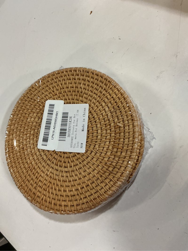 Condition photo showing New/Like New for Trivets for Hot Dishes - Woven Rattan Trivets Hot Pads for Dinning Table,Kitchen Heat Resistant Straw Dish Coasters Placemats Pot Holder (7.08 Inch) …