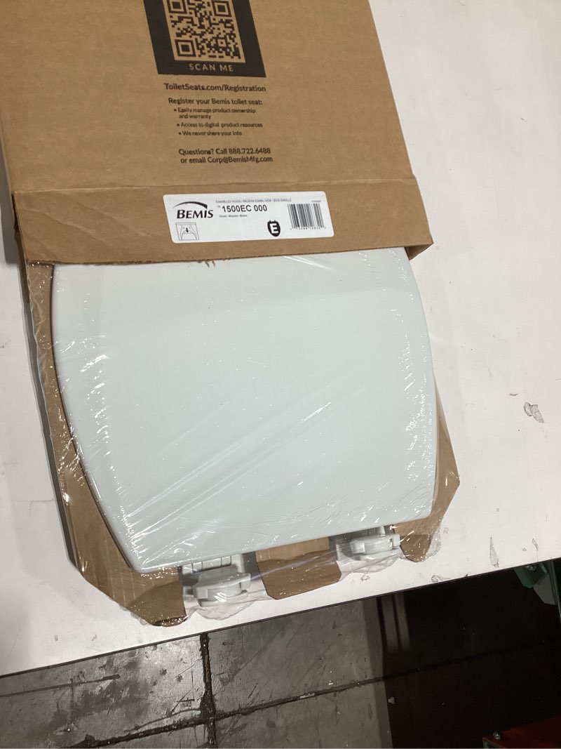 Condition photo showing New/Like New for bemis residential molded wood toilet seats white
