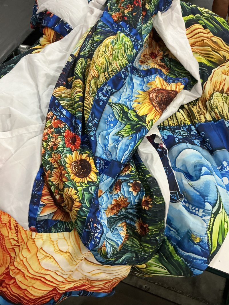 Condition photo showing As Is for yellow sunflower queen size comforter set?bedding queen size quilts sunflower?rustic farmhouse bedroom set bedding set?with 1 comforter with 2 pillow case dbz21 queen