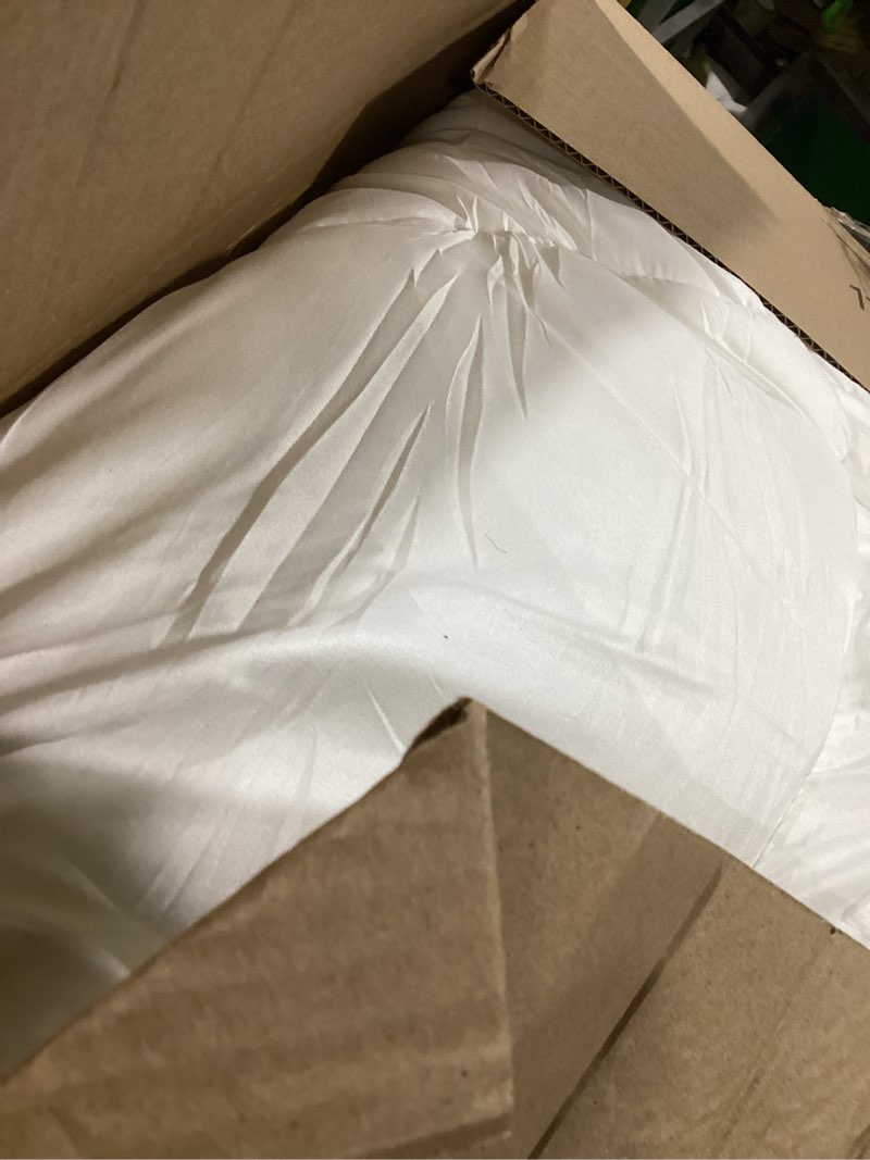 Condition photo showing Good Condition for BEDLORE King Mattress Topper, Thick Tencel™ Blend Pillow Top Mattress Pad, Soft and Breathable Mattress Cover for Back Pain Relief, Deep Pocket Design Fits 6–18 Inches Mattresses(White) White King