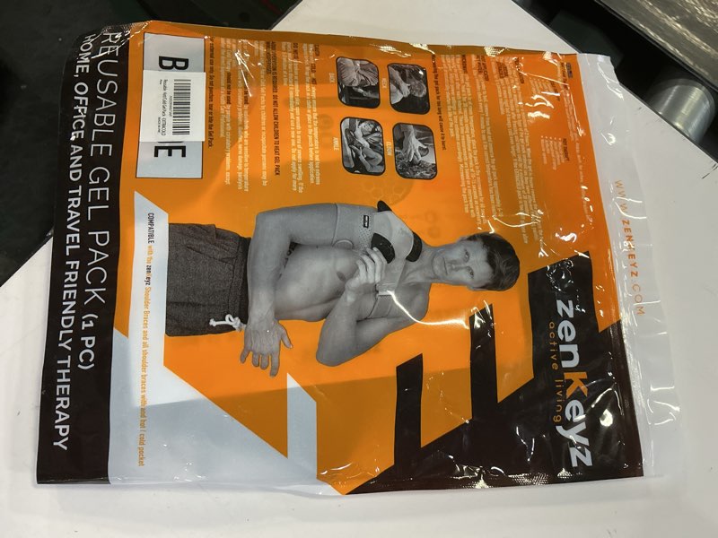 Condition photo showing New/Like New for zenkeyz reusable gel shoulder ice pack - 8x10 inch, black, pack of 1 - hot & cold therapy for injuries - flexible knee ice wrap - ankle wrap & back pain support sport gift for athletes and seniors flexicool