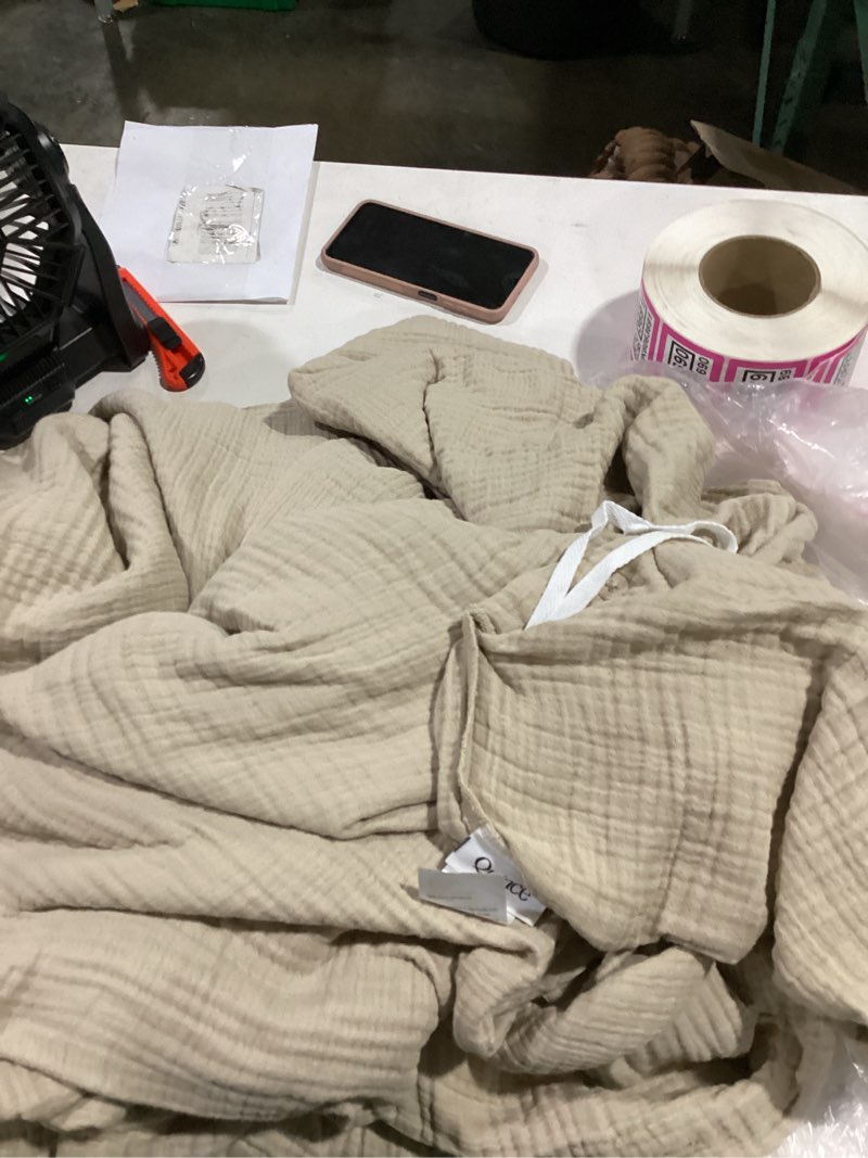 Condition photo showing Good Condition for european linen duvet cover set queen whit color