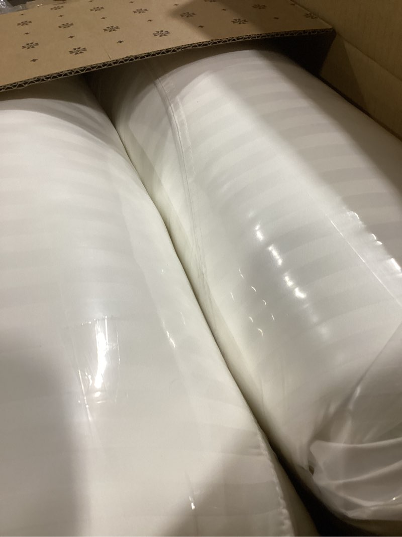 Condition photo showing Good Condition for Beckham Hotel Collection Bed Pillows Standard/Queen Size Set of 2 - Original Soft Down Alternative Pillow for Sleeping - Soft Support for Back, Stomach or Side Sleepers Queen / Standard White