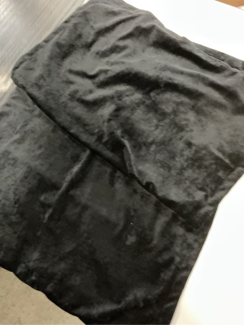 Condition photo showing Good Condition for set of 2 faux fur throw pillow covers soft velvet decorative pillowcases zipper closure (black, 20"x26") black 26" x 20" (pack of 2)